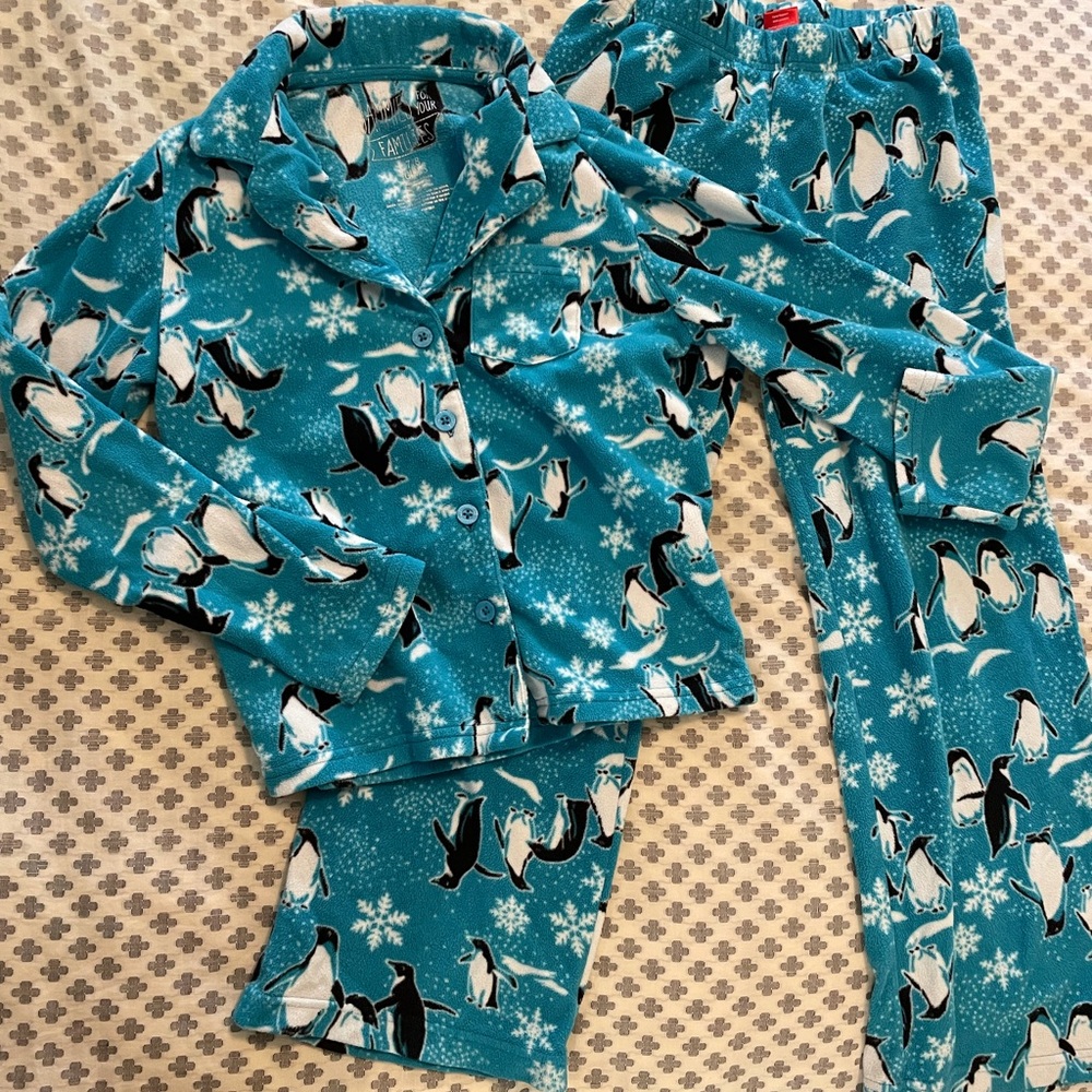 Girls Fleece Penguin Pajama Set